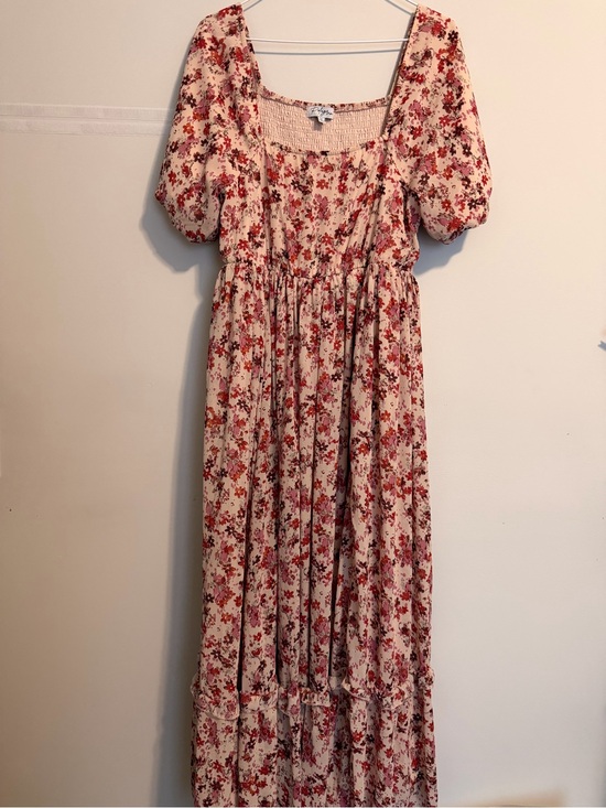 Polagram Dresses & Skirts - Polagram Cream Maxi Dress with Red Floral Pattern
